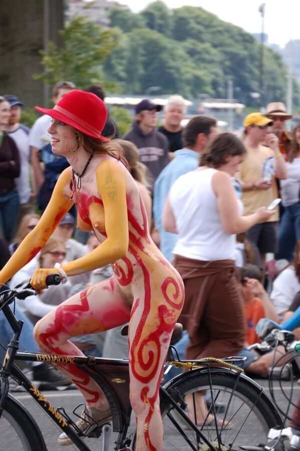 Bike and sport girls
