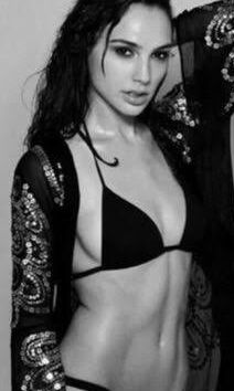 Gal gadot sexy