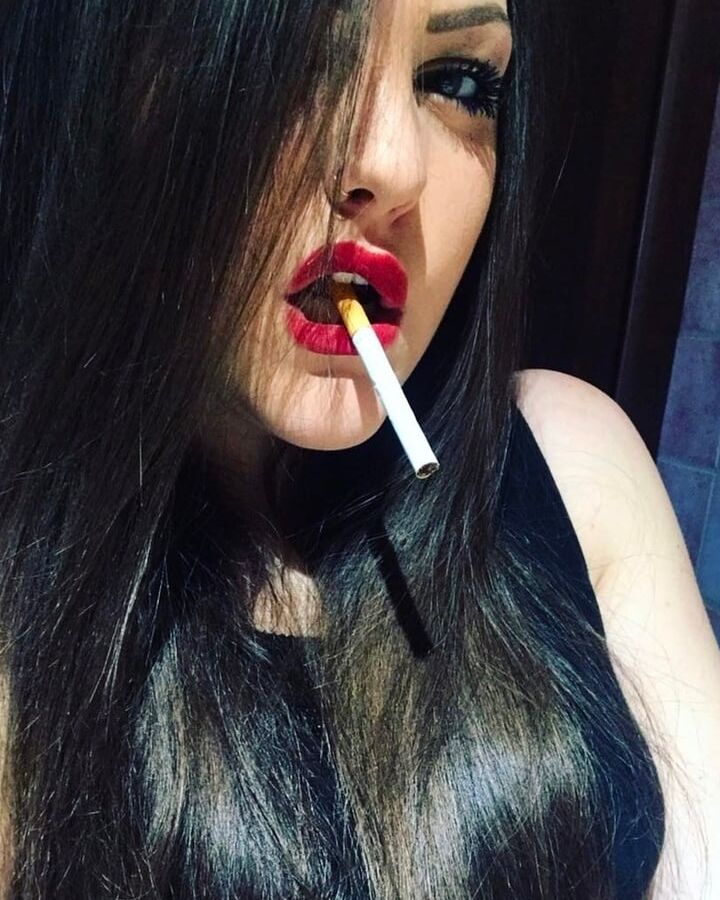 Smoking girls from Instagram and Tumblr