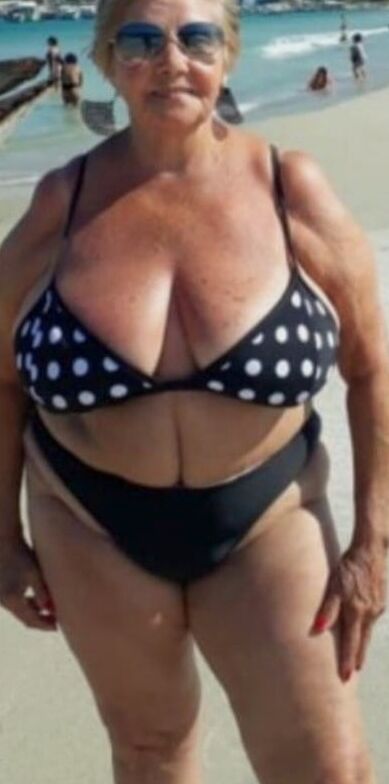 Muttis im Strandoutfit