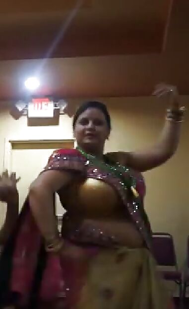 Indian aunty boobs sucking