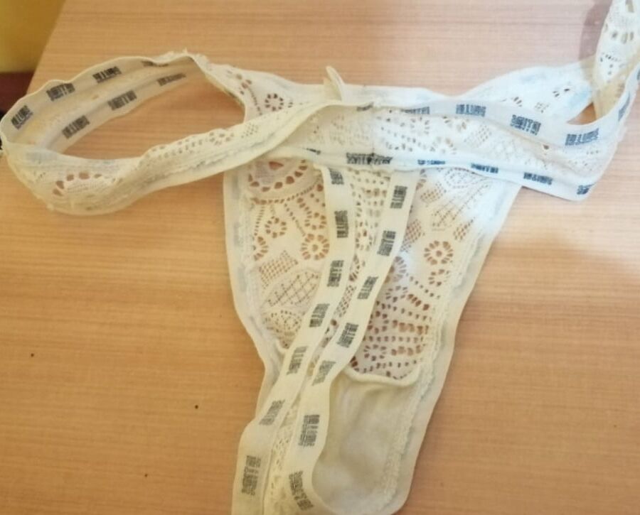 Rich thongs