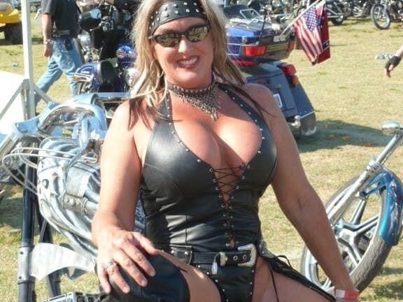 Laurie Biker GILF