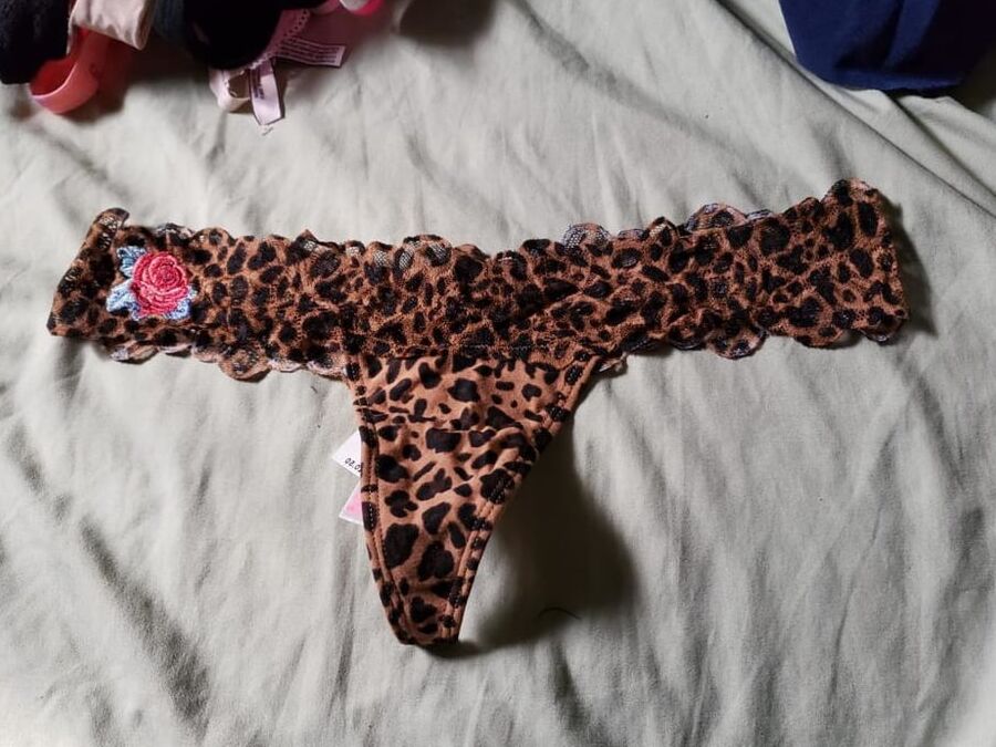 Rich thongs
