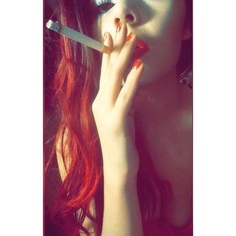 Smoking girls from Instagram and Tumblr