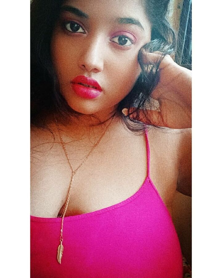 Desi Hot Chubby Girl