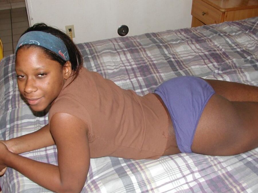 Girl Poses Nude