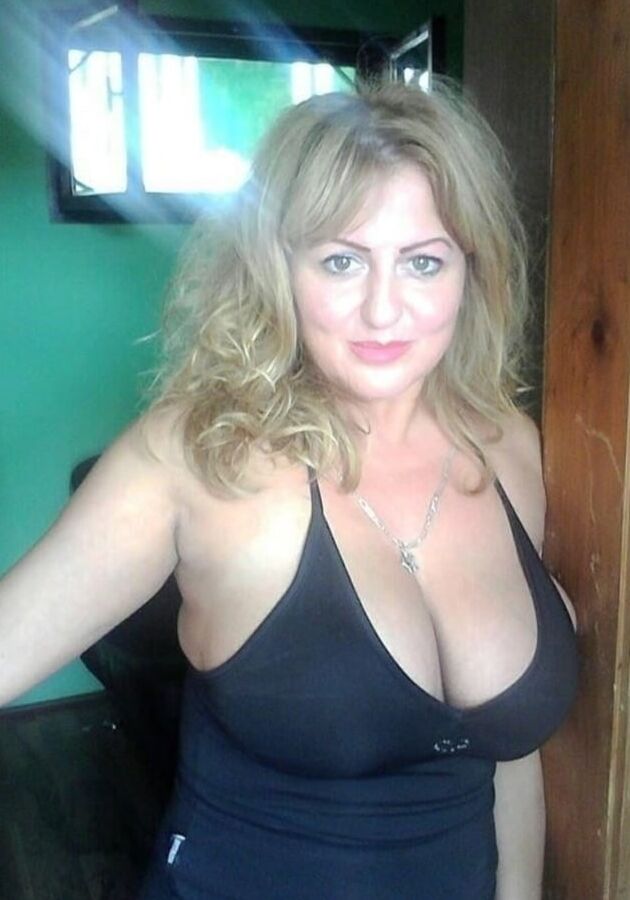 Beautiful Matures for Relationship for boys