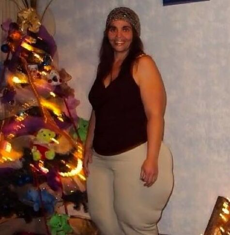 Thick legs Zaida