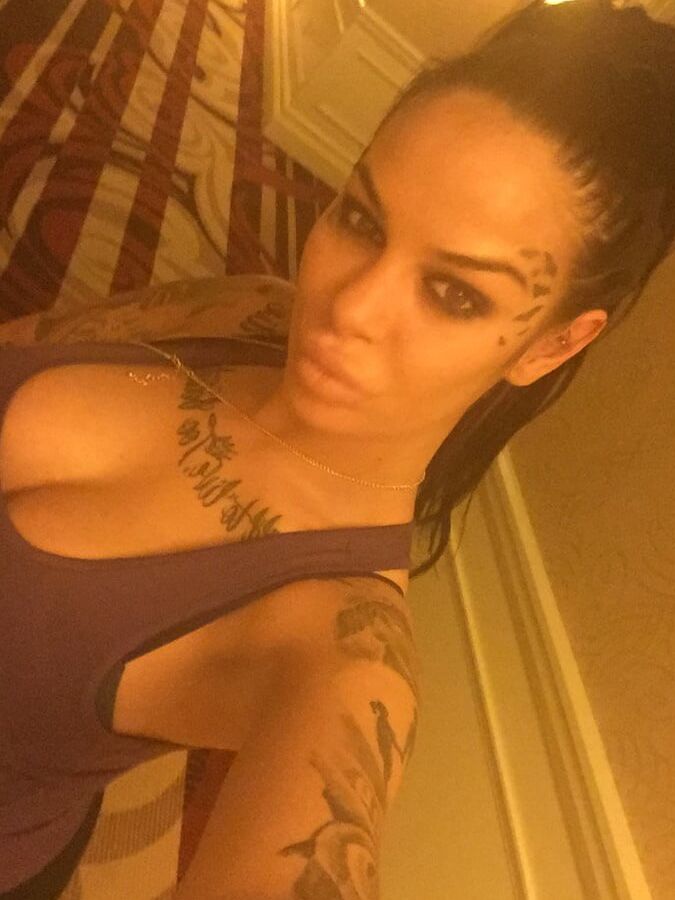 Angelina Valentine Twitter