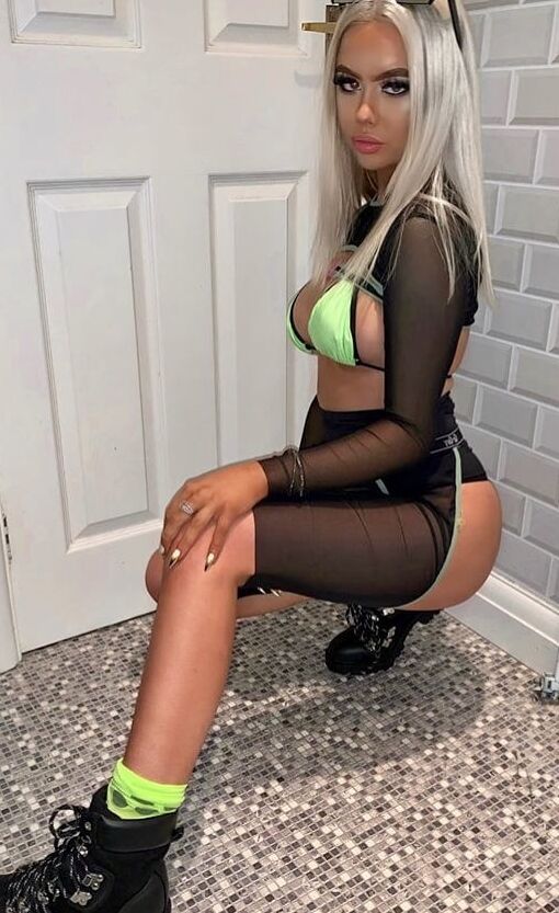 Blonde British Babe: Liv