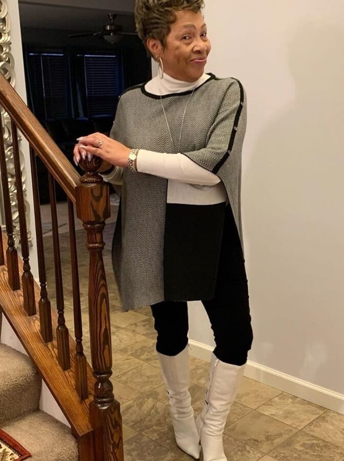 Insta Gilf Wearing Boots