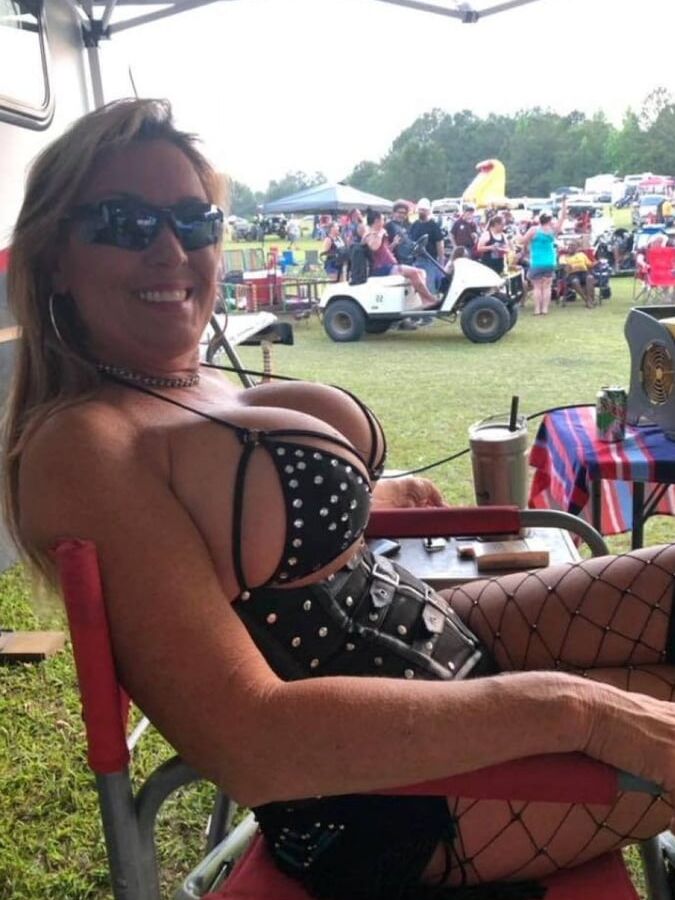 Laurie Biker GILF