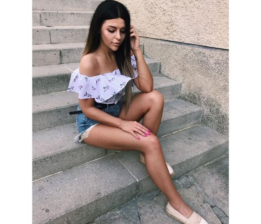 Angieee Polish Sexy Gamer Girl