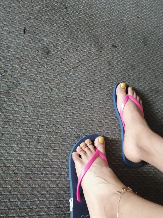 My sexy feet in flip flops