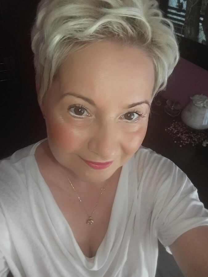 blonde mom
