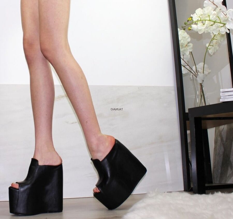 Extreme shoes