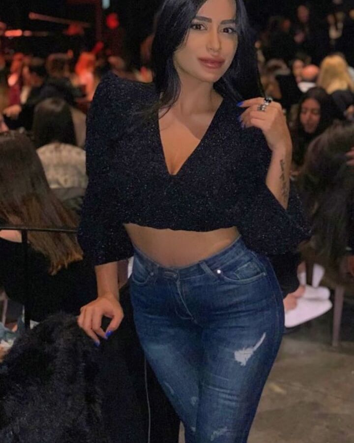 beautiful curvy milf for comments and cumtribute
