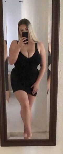 Busty Babe: Lexi