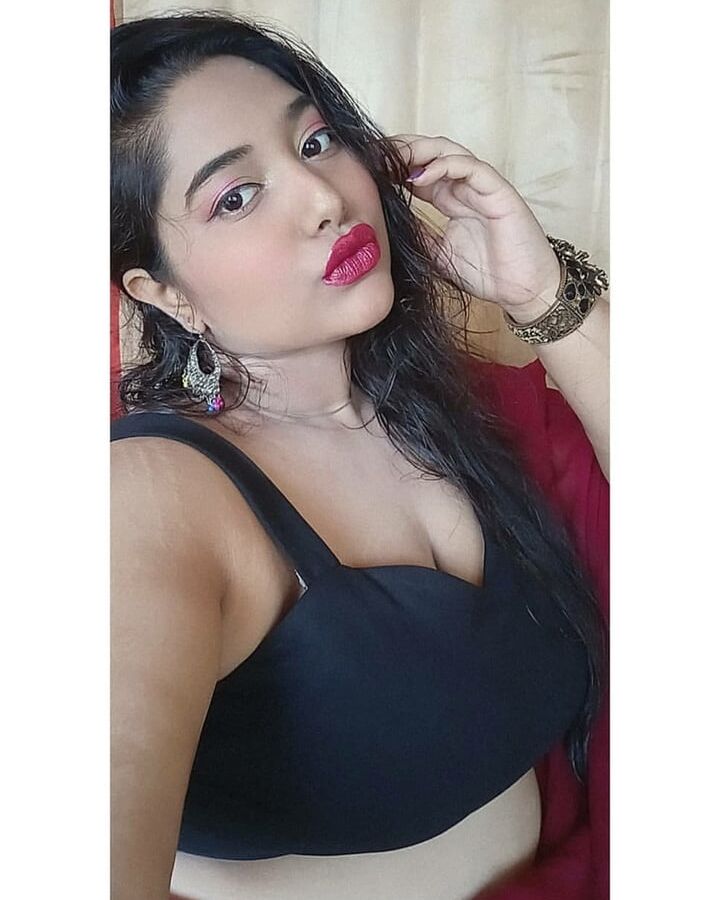 Desi Hot Chubby Girl