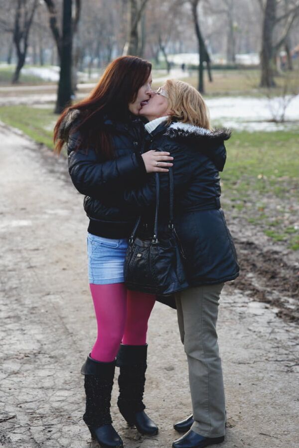 Ma Tures withG Irls .