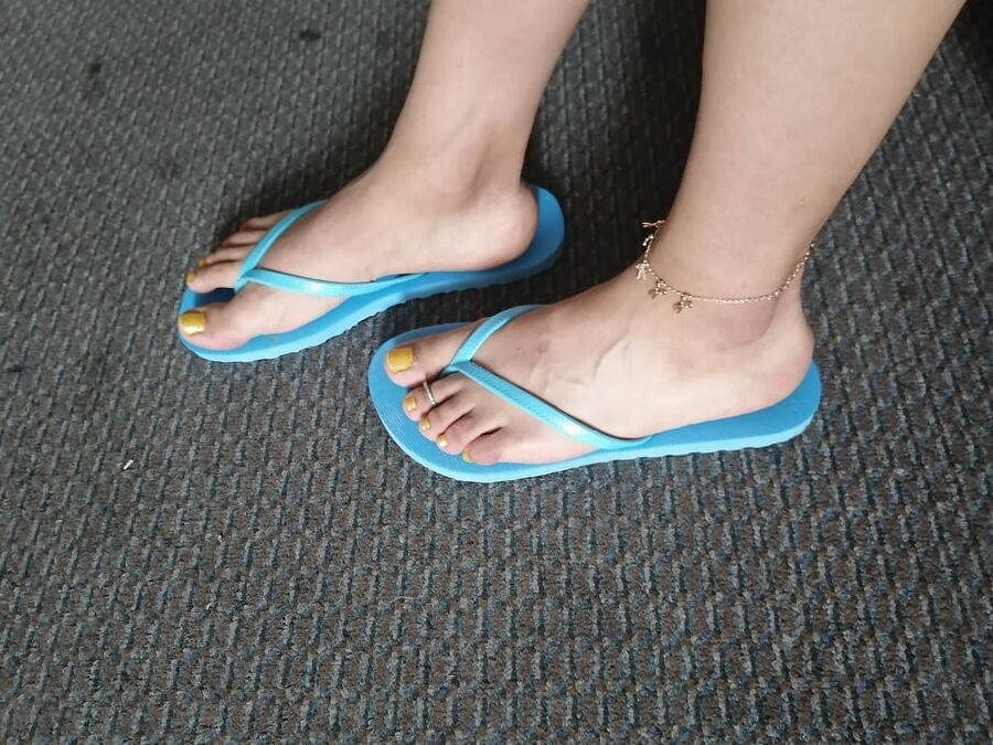 My sexy feet in flip flops