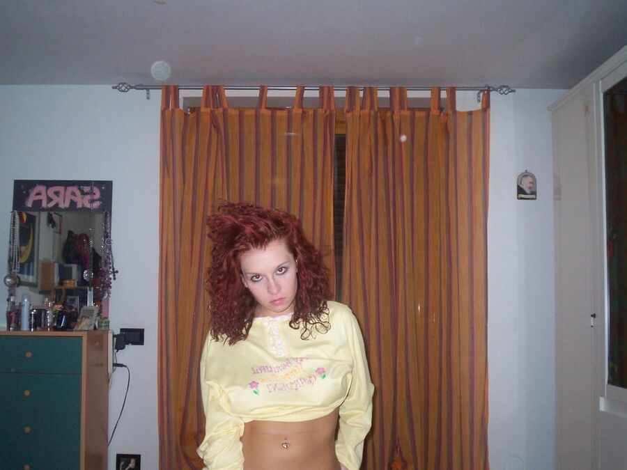 Italian Sara expose Webslut Whore Ragazza Italiana Stupenda