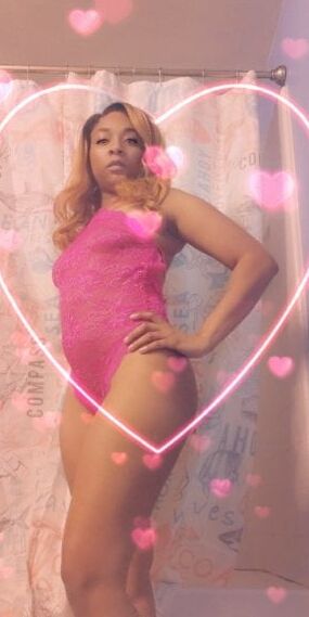 Monica Escort