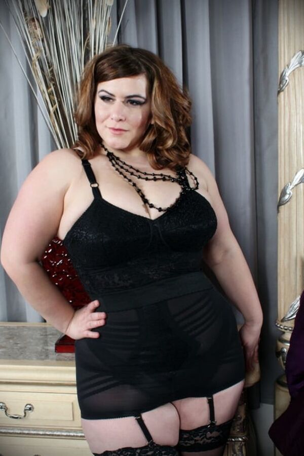 Big Girls in Girdles