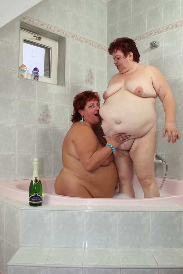 Bbw mix (Lesbian fun)