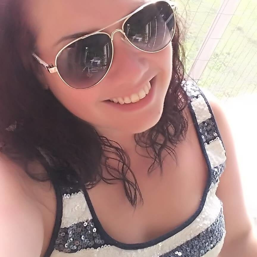 Brunette wife - new idea