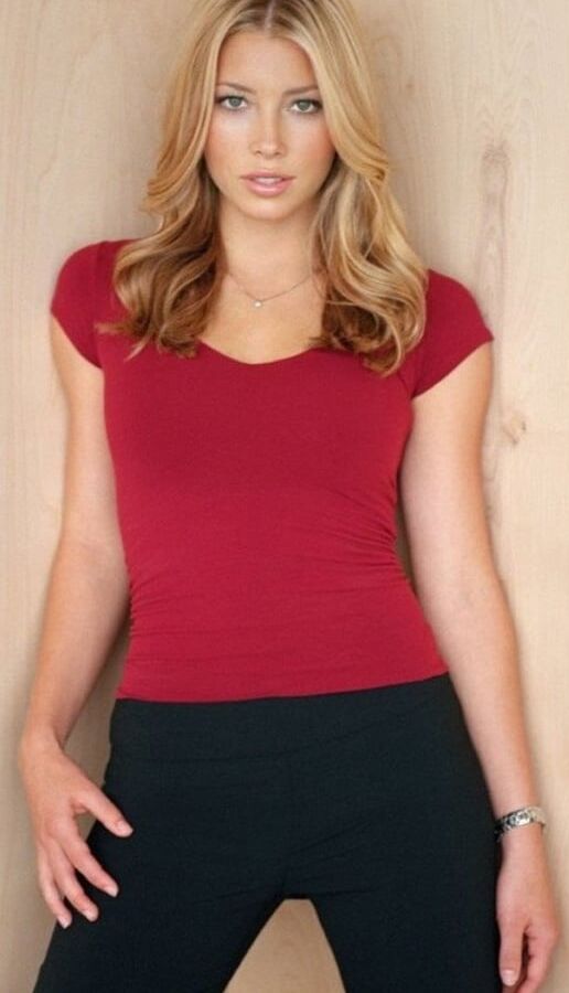 JESSICA BIEL PICTURES