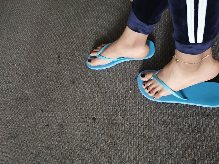 My sexy feet in flip flops