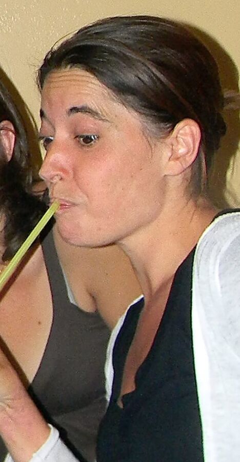 Please fake , comment and tributes my friend Vanessa
