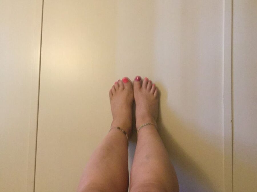 Cute toes for the summer