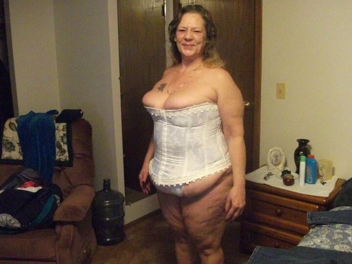 She returns (hot gilf fan club set)