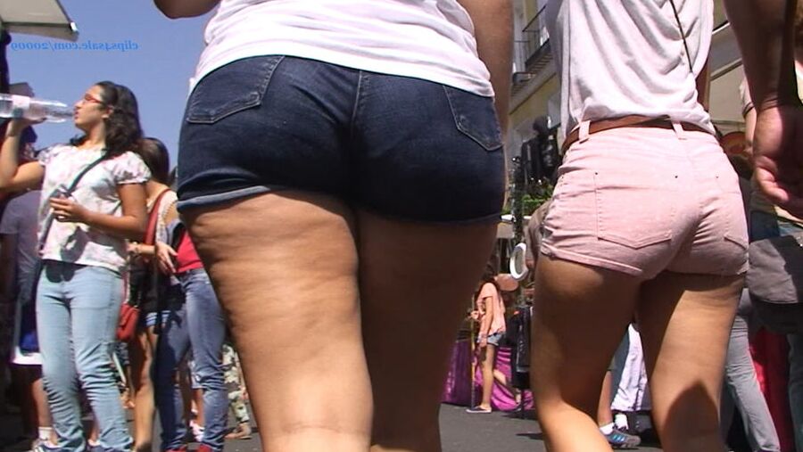 pair of teen asses GLUTEUS DIVINUS