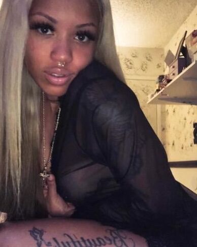Myaa Lancaster, CA Hooker