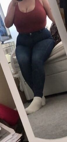 Busty Babe: Lexi