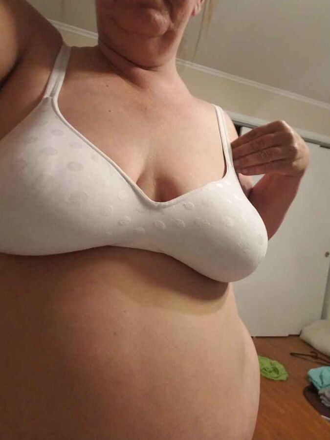 Fat wife pig iso big cock