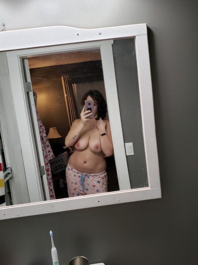 Riannmc Is her kik tribute her