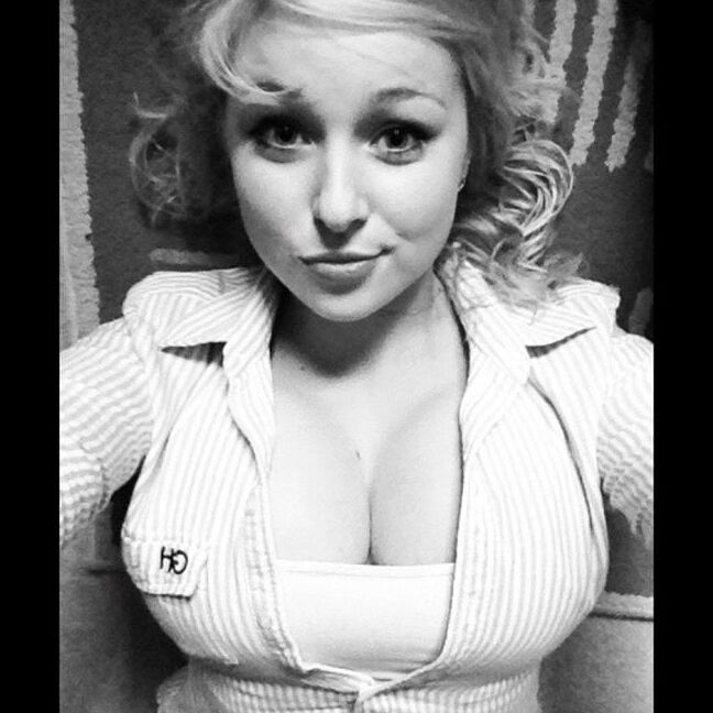 Busty Slut Amy