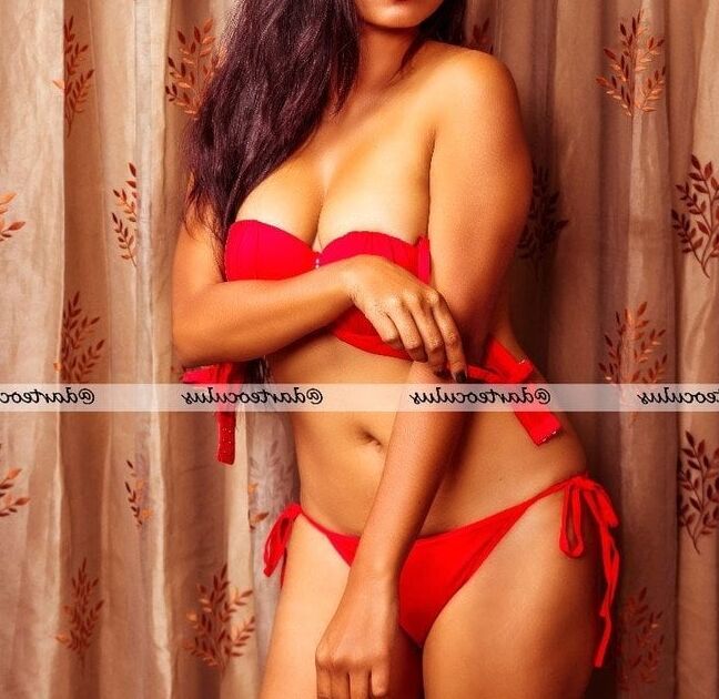 Hot Desi Woman