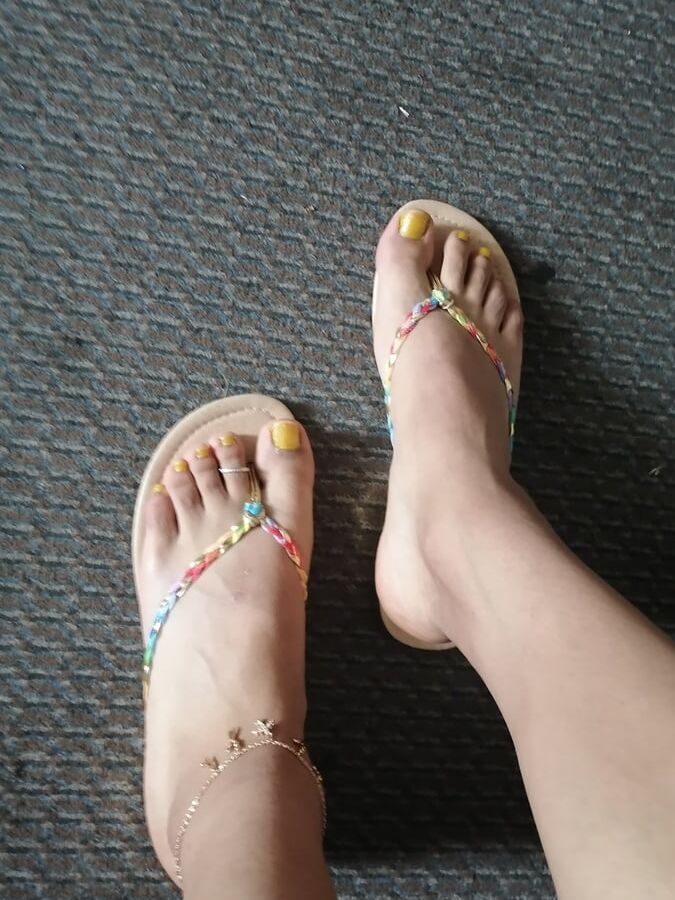 My sexy feet in flip flops
