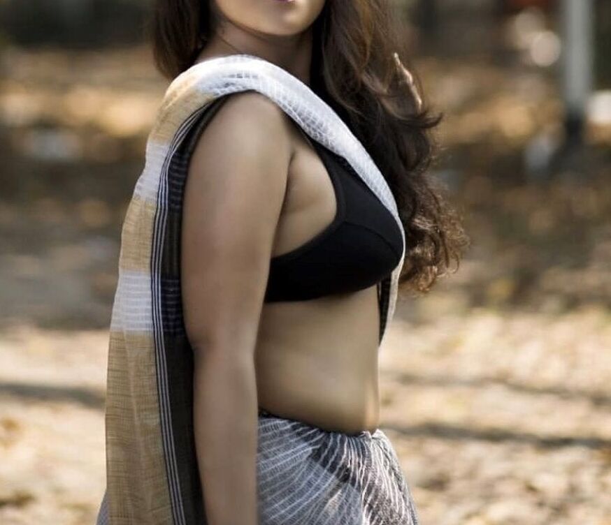 Hot Desi Woman