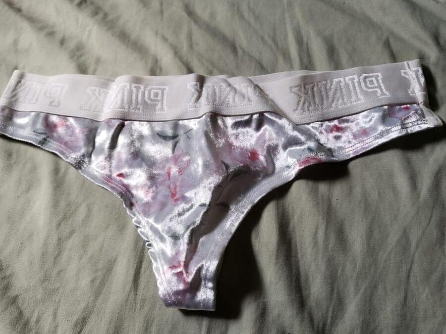 Rich thongs