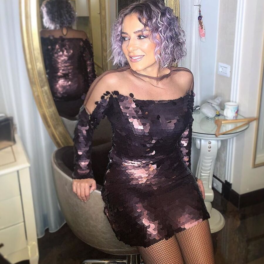 Sexy Glamour Milf