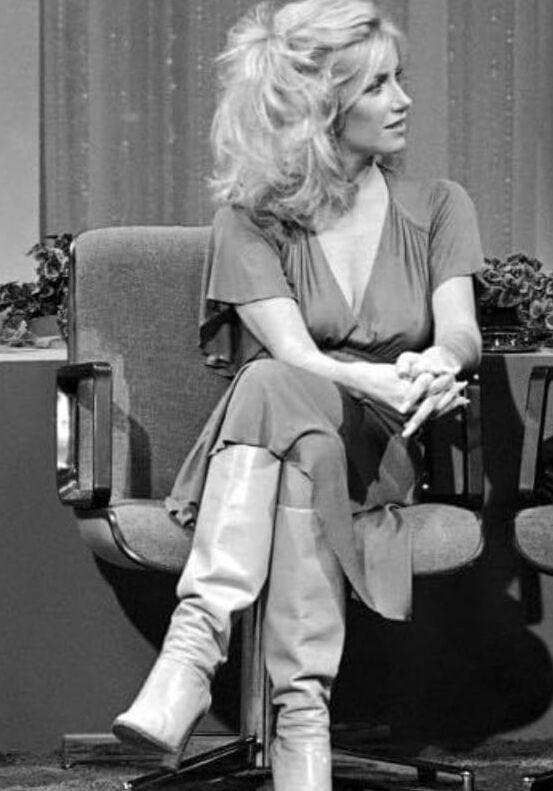 Female Celebrity Boots &amp; Leather - Suzanne Somers