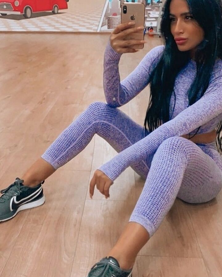 beautiful curvy milf for comments and cumtribute