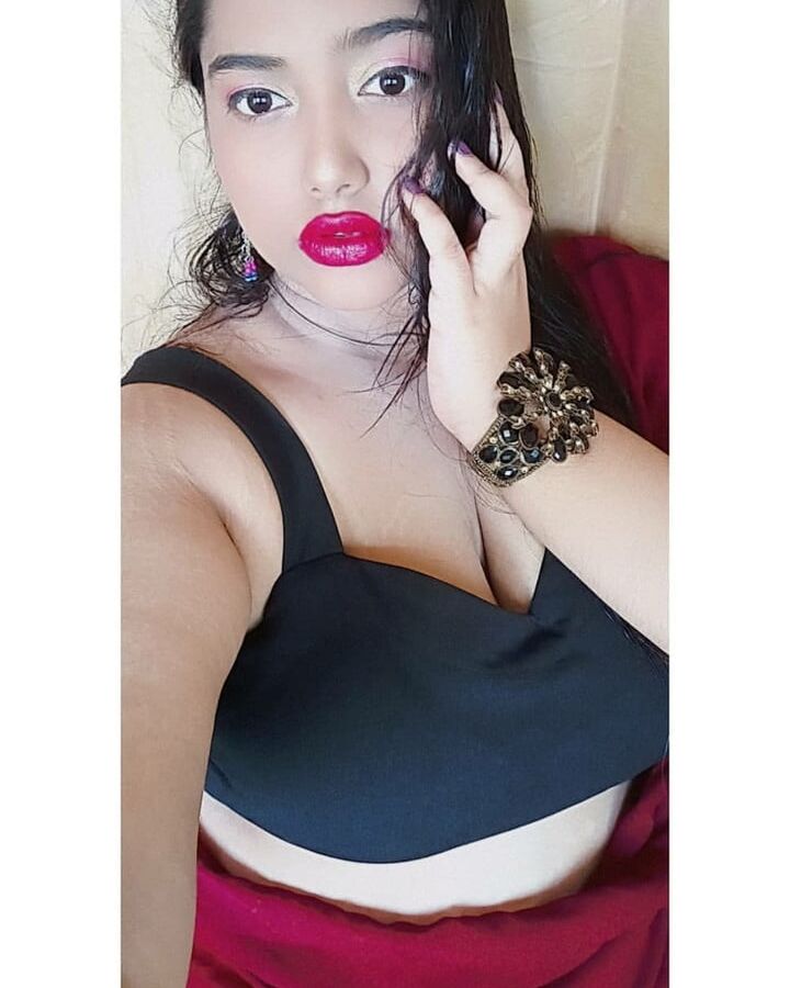 Desi Hot Chubby Girl